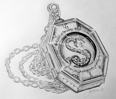 Harry Potter Horcruxes Drawing, Slytherin Locket Drawing, Harry Potter Horcruxes Tattoo, Horcruxes Tattoo, Slytherin Drawing Art, Horcrux Tattoo, Slytherin Drawing, Slytherin Tattoo Ideas, Locket Drawing