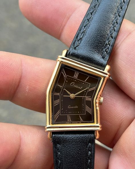 Long Nguyễn Thanh | #soldout Orient Quartz Vintage watch B15428-10 B2 , made in Japan. Please check details of watch on my website or DM me… | Instagram Watch Aesthetic, Orient Watch, Fancy Watches, Vintage Watches Women, Men's Watches Luxury, Retro Watches, Dope Jewelry, Watches Unique, Classy Jewelry