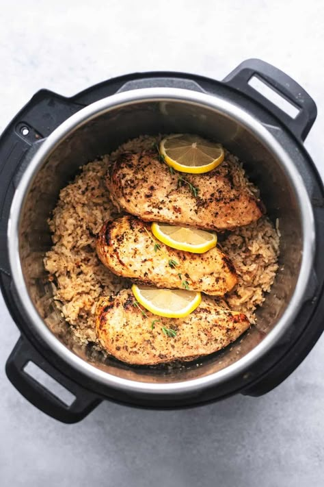 Easy and healthy Instant Pot Chicken and Rice family friendly chicken dinner recipe with tasty flavors, ready in just 30 minutes! Chicken Breast Recipes With Rice, Chicken Breast And Rice, Chicken Breast Instant Pot Recipes, Recipes With Rice, Healthy Rice Recipes, Easy Chicken And Rice, Pressure Cooker Chicken, Instant Pot Meals, Healthy Instant Pot Recipes