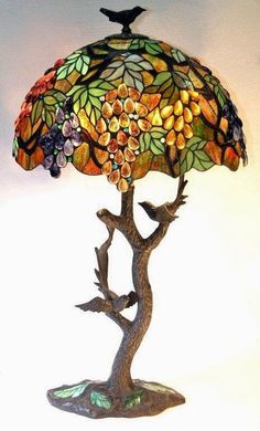 Tiffany Vitray, Christmas Potluck, Bird Lamp, Beautiful Boards, L'art Du Vitrail, Lampe Art Deco, Tiffany Style Table Lamps, Tiffany Style Lamp, Tiffany Lamp