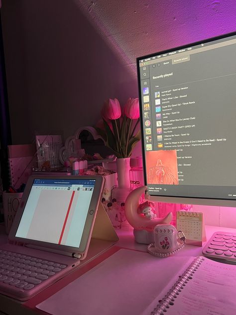 Aesthetic, samsung monitor, ipad, studying, night, tulips, notebooks, notes, spotify Pink Aesthetic Studying, Pink Work Aesthetic, Studying Aesthetic Pink, Pink Studying Aesthetic, Study Pink Aesthetic, Study Aesthetic Pink, Night Study Aesthetic, Ipad Studying, Pink Studying