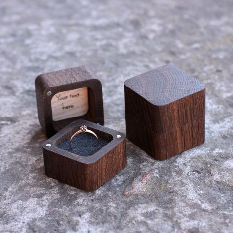 Ring Boxes Diy, Wood Box Design, Wood Wallet, Wood Jewelry Diy, Usb Box, Wood Usb, Couple Ring Design, Jewelry Box Design, Wooden Ring Box