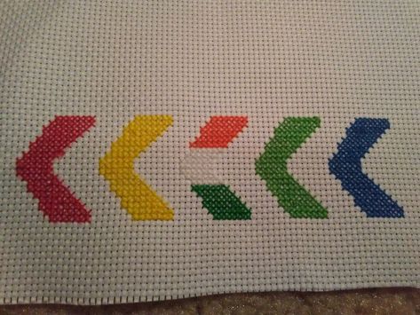 One Direction Cross Stitch, One Direction Pixel Art, Grids Crochet, One Direction Tattoo, Perler Bead Jewelry, Direction Tattoo, One Ditection, Harry Styles Jewelry, Bead Pins