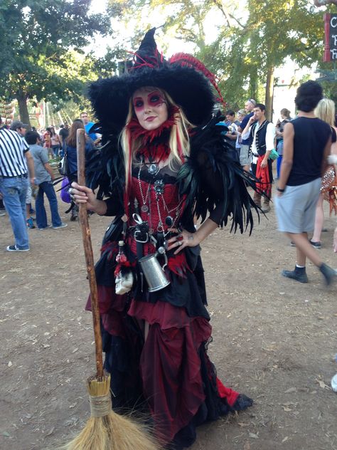 Red Texas Renaissance witch costume Witch Dance Costumes, Witch Dance, Witches Costumes For Women, Witch Ideas, Witch Costume Diy, Steampunk Witch, Witches Night, Witches Dance, Voodoo Priestess