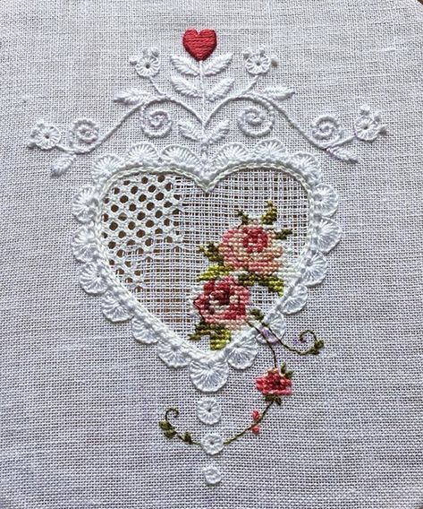 Redwork Embroidery Patterns, Whitework Embroidery, Redwork Embroidery, Geometric Embroidery, Hardanger Embroidery, Bead Embroidery Patterns, Embroidery Stitches Tutorial, Embroidery Patterns Vintage, Learn Embroidery