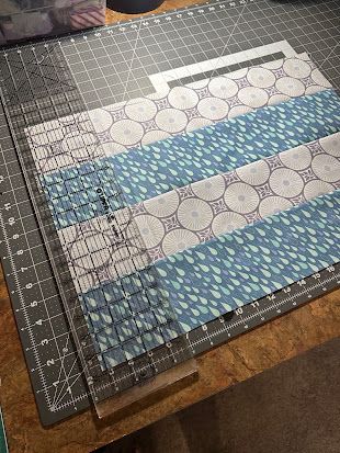 Rail Fence Quilt, Fat Quarter Quilt Pattern, Fat Quarter Projects, Fat Quarter Quilt, Rail Fence, Easy Quilt, Sampler Quilts, Quilt Material, Quilt Block Tutorial