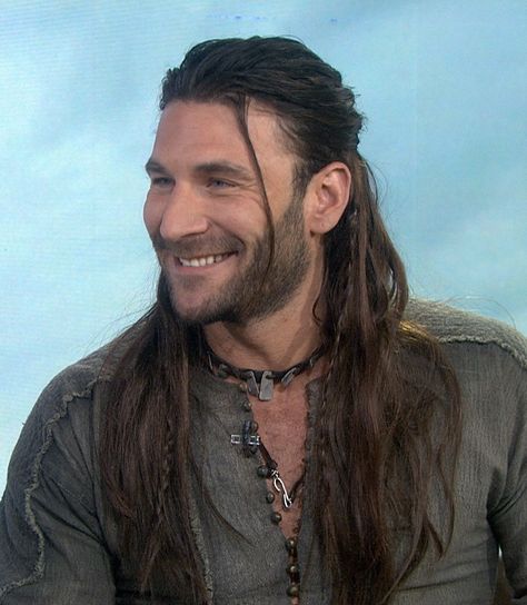 Zach McGowan (@mcgowanzach) Black Sails Starz, Zach Mcgowan, Charles Vane, Supernatural Art, Black Sails, Word Nerd, Supernatural Fans, Long Hair Styles Men, Digital Image