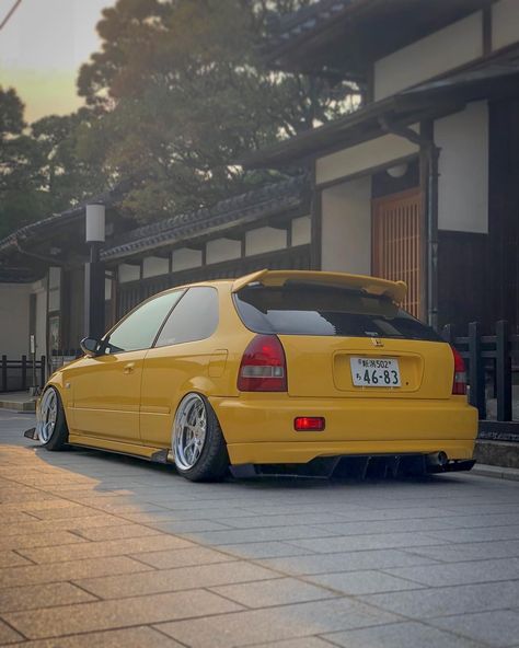 Yellow Ek9 The first Civic type R in the road 🇯🇵 Honda Ek9 Type R, Civic Ek9 Type R, Honda Ek9, Ek9 Civic, Honda Civic Ek9, Eg Civic, Need For Speed Heat, Honda Civic Hatch, Ek Civic