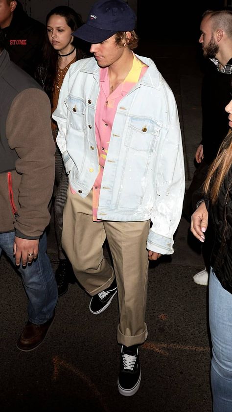 Justin Bieber Vans Outfit, Vans Era Outfit Men, Vans Era Outfit, Cropped Trousers Men, Justin Bieber Outfits, Drip Fits, Justin Bieber Style, Nba Fashion, Vans Outfit