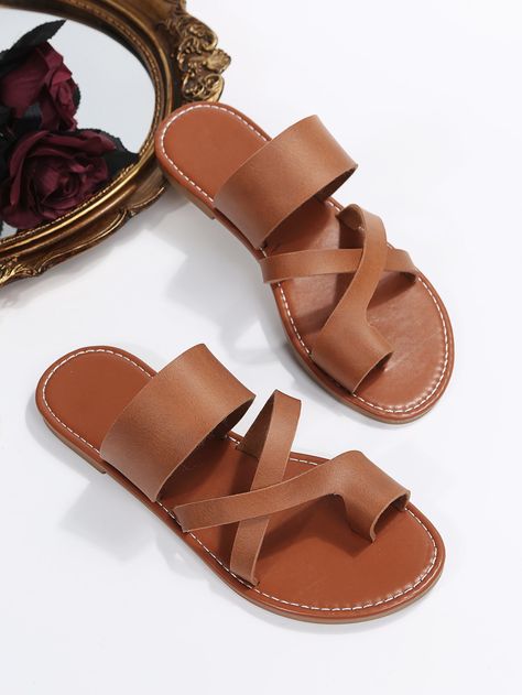 Brown Fashionable    Plain Thong Sandals Embellished   Women Shoes Women Flat Sandals, Toe Separator, Roman Sandals, Strappy Flats, Genuine Leather Sandals, Summer Flats, Walking Shoes Women, Beach Flip Flops, Black Leather Sandals