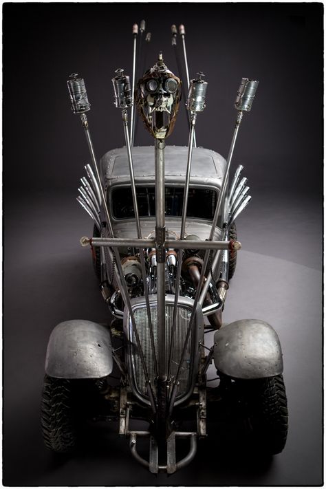 Before the Dirt - The Cars of Mad Max Fury Road on Behance Mad Max Fury Road Aesthetic, Mad Max Fury Road Cars, Chaos Cultist, Mad Max 4, Mad Max Road Warrior, Mad Max Cars, Mutant Vehicles, Mad Max Road, Mad Max Style