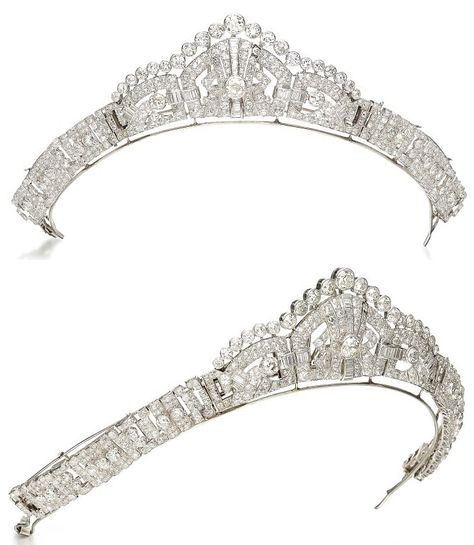 Garrard Tiara, Garrard Jewelry, Antique Tiara, Diamond Tiara Wedding, Jewelry Vault, Royal Crowns, Jewellery Design Sketches, Diamond Tiara, Wedding Brooch