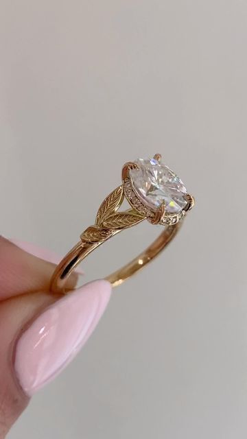 Ken & Dana Design on Instagram: "Which wedding band look is your favorite?✨" Alternate Stone Wedding Rings, Wedding Rings Engagement Unique, Vintage Wedding Rings Engagement, Eccentric Wedding Rings, Simple Gold Wedding Rings Vintage, Art Deco Gold Engagement Ring, Wedding Ring With Band, Ken And Dana Engagement Rings, Wedding Ring Vintage