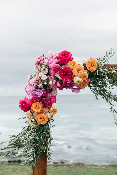 Bright Wedding Flowers Arbour, Colourful Arbour Flowers, Bright Summer Decor, Colourful Wedding Arbour, Flower Arbour Wedding, Bright Floral Arch, Colorful Arch Wedding, Wedding Arbour Ideas, Colourful Wedding Arch