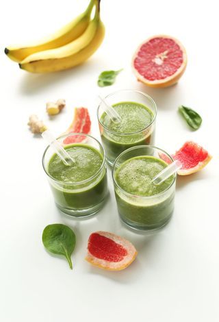 Grapefruit Green Smoothie Fitness Smoothies, Sweet Smoothies, Workout Smoothies, Minimalist Baker, Vegan Smoothies, Green Smoothie Recipes, Smoothie Shakes, Detox Juice, Smoothie Drinks