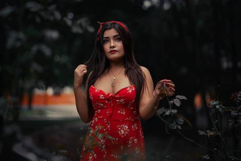 Moumita Majumdar, People Standing, Kolkata, Sleeveless Dress, Photographer, On Instagram, Quick Saves, Instagram