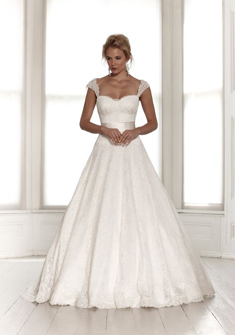 Sassi Holford, Wedding Dresses Taffeta, Wedding Dress Organza, 2015 Wedding, 2015 Wedding Dresses, Sweetheart Wedding Dress, Ball Gowns Wedding, Beautiful Wedding Dresses, Dream Wedding Dresses