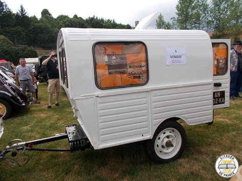 ACA CAMPINGCAR par un jeune de 78 printemps / Bienvenue au Dyane Club / Forum du Citroën Dyane Club de France Mini Caravan, Lightweight Trailers, Lightweight Travel Trailers, Homemade Camper, Psa Peugeot Citroen, Pickup Camper, Micro Camper, Combi Vw, Vintage Caravans