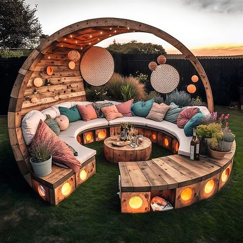 Pallets Designs | Facebook Pallet Projects Easy, Pallet Patio Furniture, Pallet Patio, Pallet Projects Furniture, Pallet Designs, Patio Inspiration, Outdoor Entertaining Spaces, Pallet Outdoor, Pallet Furniture Outdoor