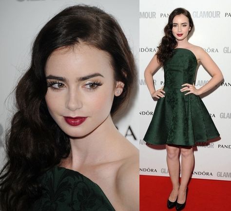 Lily Collins: Perfection in an emerald Alexander McQueen frock. Love the hair and makeup! Green Dress Makeup, Dark Skin Light Hair, Dark Hair Pale Skin, Pale Skin Hair Color, Hair Pale Skin, Makeup Dark, Dark Green Dress, Formal Makeup, Emerald Green Dresses