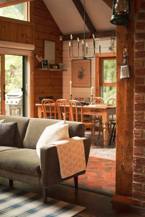 Our Vermont Log Cabin Tour - Kaitlin Madden Home Blogger Log Cabin With Painted Walls, Cabin Vintage Decor, Vermont Log Cabin, Log Cabin Home Aesthetic, Vintage Log Cabin Interior, Vintage Modern Cabin, Log Cabin White Ceiling, Rustic Home Decor Cabin, Log Cabin Inspiration