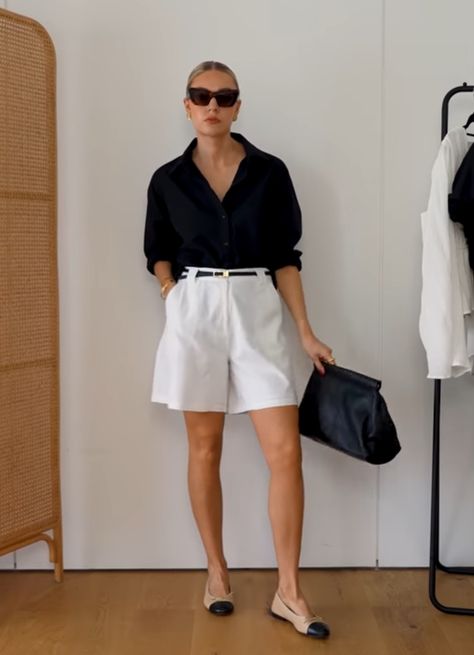 Linen Shorts Outfit, White Shorts Outfit, Summer Wardrobe Staples, Fashion Capsule Wardrobe, Summer Shorts Outfits, Italy Outfits, Elegante Casual, Casual Chic Outfit, Looks Chic