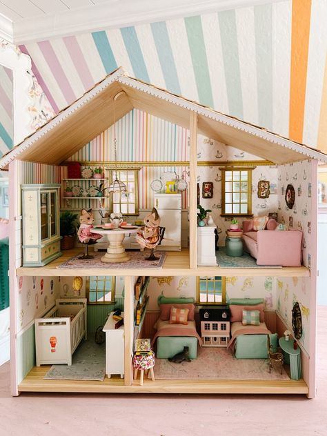 Dollhouse kits