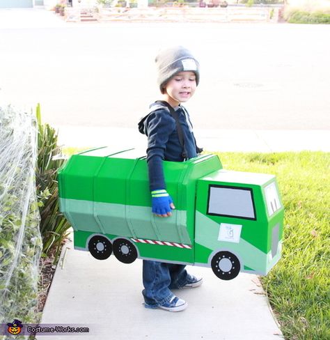 Laura: My son is OBSESSED with garbage trucks, so after some googling I was able to find instructions on how to build a garbage truck costume! I painted it just like... Cardboard Garbage Truck Diy, Garbage Costume Diy, Diy Garbage Truck Costume, Truck Costume Diy, Garbage Man Costume, Garbage Truck Costume, Toddler Boy Pictures, Kindy 500, Brother Bedroom