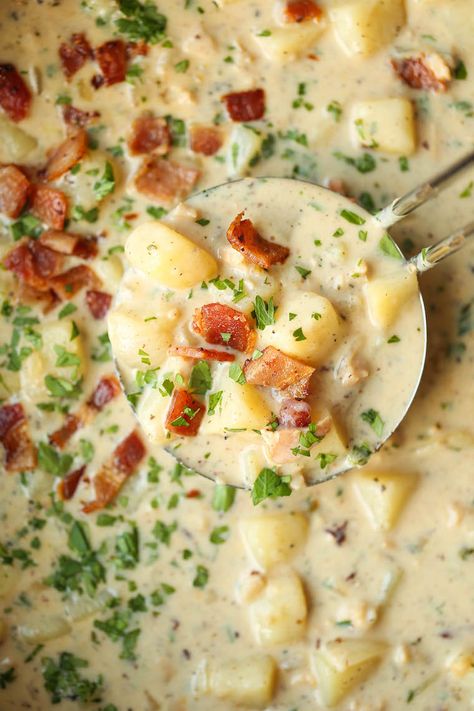 Cheddar Seafood Chowder, Best Clam Chowder Recipe Soups, Clam Chowder For A Crowd, Soup Clam Chowder, Potato Clam Chowder Soup, Easy Clam Chowder Recipe Crock Pots, How To Make Clam Chowder, Clam Juice Recipes, Calm Chowder Recipes