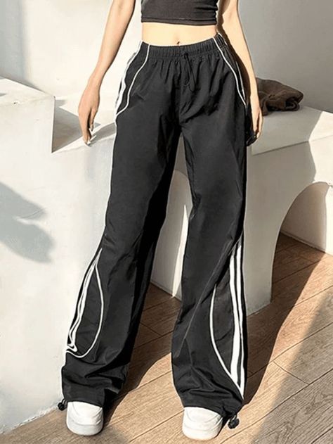 2023 Buy Piping Side Stripe Baggy Sweatpants under US$33 in Pants Online Store. Free Shipping with US$69+. Check reviews and buy it today. Style: Casual, Street, Vintage, Preppy, Punk, Hip Pop, Sporty, Y2K Fabric Content: Polyester Blend Fit Type: Loose fit #y2k #retro #aesthetic #vintage #vintagestyle #baggy #backtoschool #backtoschooloutfits #firstdayofschooloutfit #spring #summer #summerstyle #streetstyle #outfits #ootd #trendyoutfits #fashionista #casualoutfits Hip Hop Pants, Drawstring Waist Pants, Knots Diy, Baggy Sweatpants, Pants Y2k, Wide Leg Sweatpants, Vintage Preppy, Black Sweatpants, Street Trends