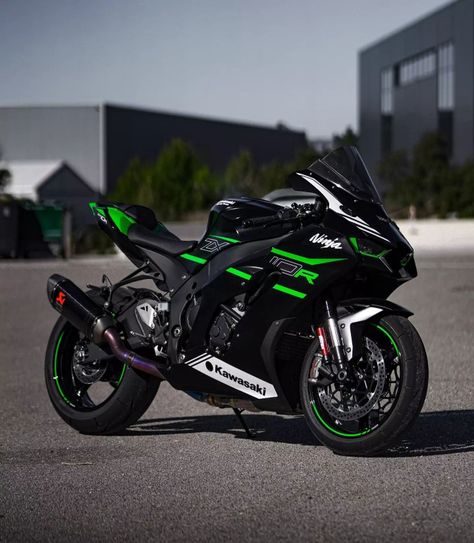 Kawasaki Bike, Ninja Motorcycle, Ninja Bike, Motocross Love, Kawasaki Zx10r, Kawasaki Bikes, Image Moto, Motorcross Bike, Bike Aesthetic