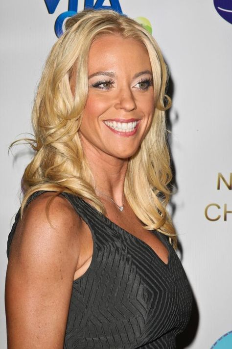 Kate Gosselin Meatloaf Recipe Kate Plus 8, Kate Gosselin, Celebrity Recipes, Meatloaf Recipe, Tummy Tucks, Meatloaf Recipes, Dancing With The Stars, Cosmetic Surgery, Meatloaf