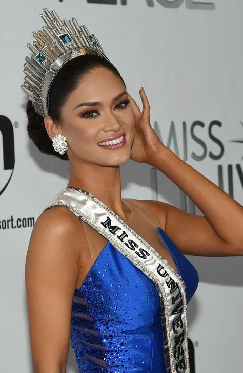 She’s set ... Miss Philippines 2015, Pia Alonzo Wurtzbach, after winning the 2015 Miss Universe Pageant. Pia Alonzo Wurtzbach, Cardboard Chandelier, Miss Colombia, Pia Wurtzbach, Miss Universe 2015, Miss Philippines, Miss Usa, Miss Universe, Asian Hair