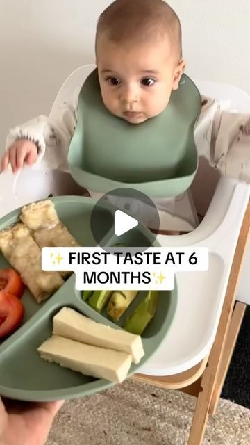 Banana On Toast, Tofu Avocado, Starting Solid Foods, Baby Led Weaning Recipes, Healthy Baby Food, Introducing Solids, Baby Plates, Baby Facts, Baby Eating