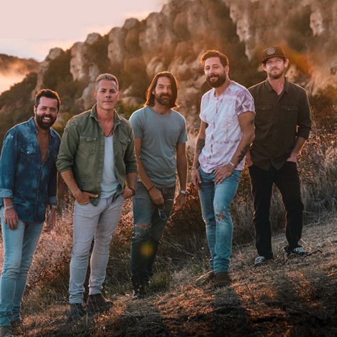 Old Dominion Band, Country Band Photoshoot, Matthew Ramsey, Band Poses, Band Photoshoot, Best Country Singers, Country Bands, Man Band, Western Music