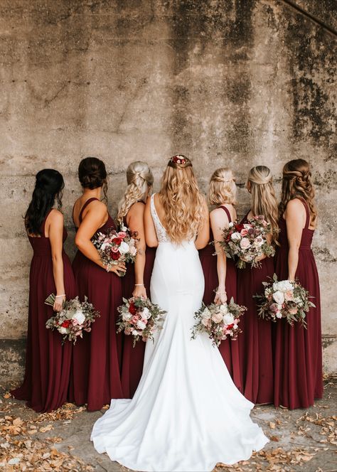 Burgundy Bridesmaid Dresses Winter Wedding, Burgundy And Cream Bridesmaid Dresses, Bordeaux Bridesmaids Dresses, Bridesmaid Dresses Marron, Bridesmaids Burgundy Dresses, Burgundy Veil Wedding, Burgundy Bridesmaid Dresses Fall, Burgandy Bridesmaids Dresses Fall, Fall Red Bridesmaid Dresses