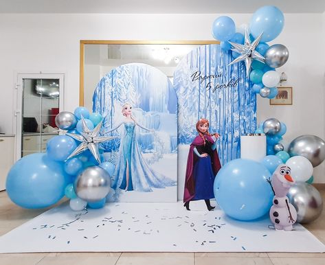 Frozen Party Backdrop, Frozen Balloon Decorations, Frozen Tea Party, Frozen Birthday Party Cake, Frozen Balloons, Frozen Birthday Party Decorations, Elsa Birthday Party, Frozen Party Decorations, 1st Birthday Girl Decorations