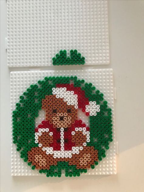 Peler Beads Christmas, Hama Beads Christmas Ornaments, Pyssla Ideas Christmas, Perleplader Ideas Jul, Jul Perler, Hama Beads Christmas, Christmas Perler Beads, Hamma Beads Ideas, Pearl Beads Pattern