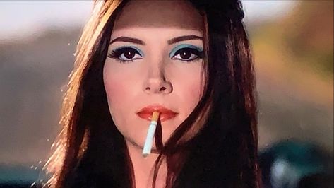 Samantha Robinson Aesthetic, The Love With, The Love Witch Samantha Robinson, The Love Witch Costume, Love Witch Makeup, The Love Witch Poster, Iconic Brunette Halloween Costumes, Elaine Parks, Classic Rock Fashion