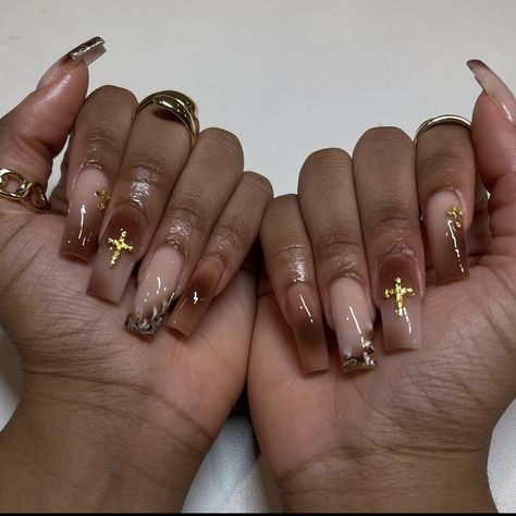 Gold And Brown Nails, Brown Baddie Nails, Brown Gold Nails, Nails Burnt Orange, Nail Art Minimal, Sweater Weather Nails, Weather Nails, Earthy Nails, Acrylic Nails Nude