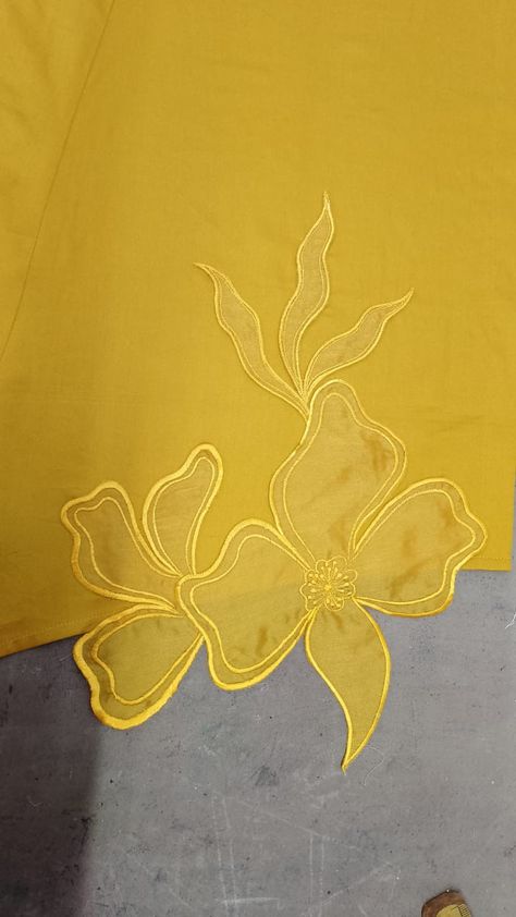 https://www.youtube.com/@manojbhardwajembroiderydes3379 Dupatta Embroidery Pattern, Applic Work Design, Cut Work Embroidery Design Patterns, Applique Work Design, Embroidery On Printed Fabric, Machine Embroidery Designs For Blouses, Suit Machine Embroidery Designs, Cut Work Designs, Cutwork Designs