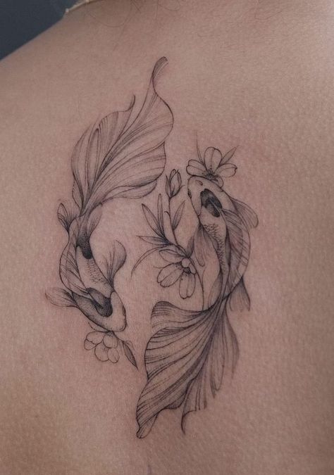 Feminine Koi Tattoo, Miniature Tattoos, Goldfish Tattoo, Pisces Tattoo Designs, Koi Tattoo Design, My Tattoos, Pisces Tattoos, Nature Tattoo, Hip Tattoos Women