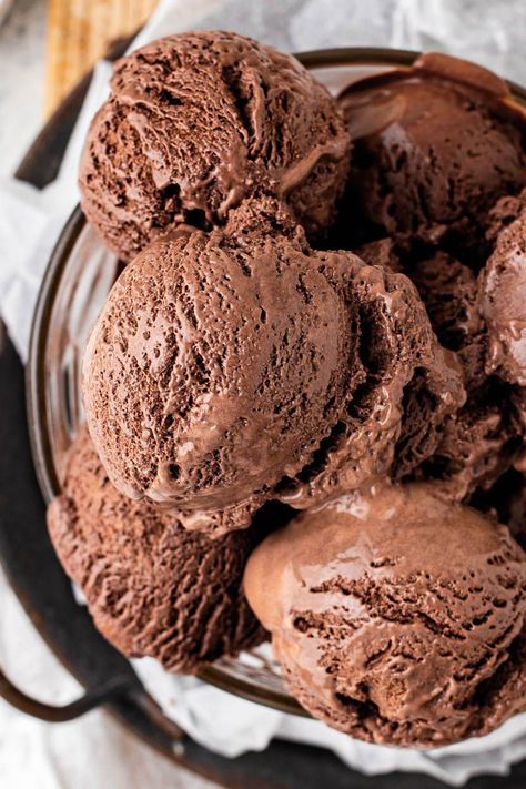 Made with quality ingredients such as milk, cream and eggs, this dark Chocolate Gelato Recipe is the best chocolate ice cream you'll ever taste. It's rich, thick, creamy and authentic. Perfect for every chocolate lover. Chocolate Gelato Recipe, Best Dark Chocolate, Chocolate Gelato, Homemade Chocolate Ice Cream, Dark Chocolate Ice Cream, Chocolate Fudge Sauce, Hot Chocolate Fudge, Gelato Recipe, Italian Chocolate