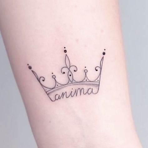 Tattoo A Letter, Floral Crown Tattoo, Minimalist Crown Tattoos For Women, Small Crown Tattoos For Women Simple, Crown Tattoo With Name, Tiny Crown Tattoo Simple, Tiny Crown Tattoos For Women, Tiny Queen Crown Tattoo, Princess Crown Tattoos