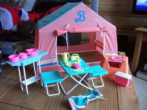 Vintage Barbie Western Fun Camping Play Set Barbie Tent and Accessories posted on EBay Barbie Tent, Barbie Old, Barbie Houses, Barbie Crafts, Barbie Playsets, Barbie Sets, Retro 11, Barbie Stuff, Barbie Toys