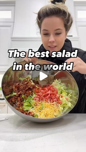 Tiffany Magee on Instagram: "HERE’S MY RECIPE 😍😍  Romaine lettuce Bacon Shredded mexican cheese  Tomato   Dressing 1/2 cup mayo 1/3 cup ketchup 1 tbsp relish 1/4 tsp pepper 1/4 tsp garlic powder   #tiffanysfavoritesalad #salad #blt #thousandisland #freshdinner #healthydinner #lightdinner #blueraspberryelectrolytes #nomustard" The Salad To Bring, Romaine Chicken Salad, Simple Romaine Salad Recipes, Shredded Lettuce Salad Recipes, Gladly Salad, Different Salads Ideas, Salad Meals Dinners, Tiffany Magee Diet, Texas Roadhouse Salad