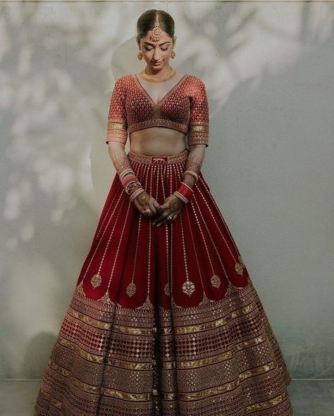 WedMeGood (@wedmegood) • Instagram photos and videos Simple Bridal Lehenga The Bride, Bridal Lehenga Designs Latest Red, Wine Colour Lehenga Bridal, Bridal Choli Designs Indian Weddings, Bridal Lengha Designs Latest 2024, Bridal Lahenga Design Unique, Indian Wedding Lehenga Bridal Red, Punjabi Reception Outfit, Designer Bridal Lehenga Unique