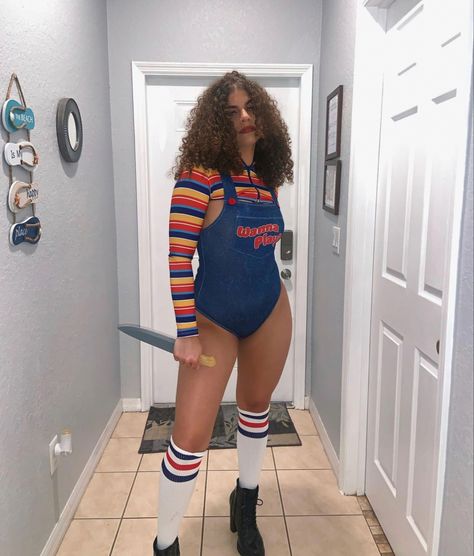 Thick Body Costumes, Women’s Chuckie Costume, Halloween Costume Ideas Women 2024, Women Chucky Costume, Chucky Costume Female Baddie, Chunky Halloween Costume, Chucky Costume Women, Chucky Costume Female, Cosplay Female Ideas