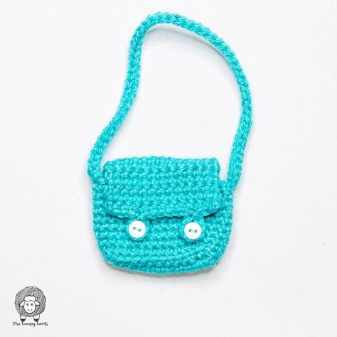 Crochet Tiny Bag Free Pattern, Crochet Bag For Doll, Doll Bag Pattern, Crochet Doll Accessories, Clutch Bag Tutorial, Crochet Miniatures, Easy Crochet Bag, Crochet Mini Bag, Crochet Mug Cozy