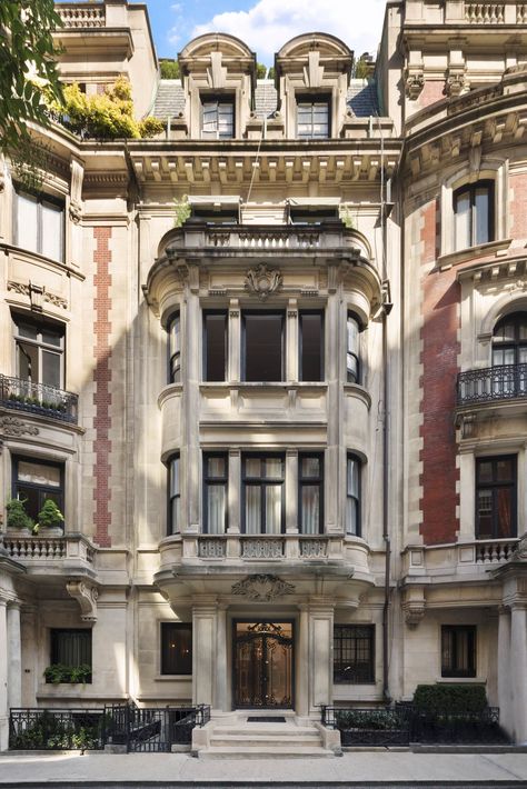 Old High School, Townhouse Exterior, New York Homes, French Architecture, Street House, Upper East Side, Architecture Firm, East Side, Apartment Building